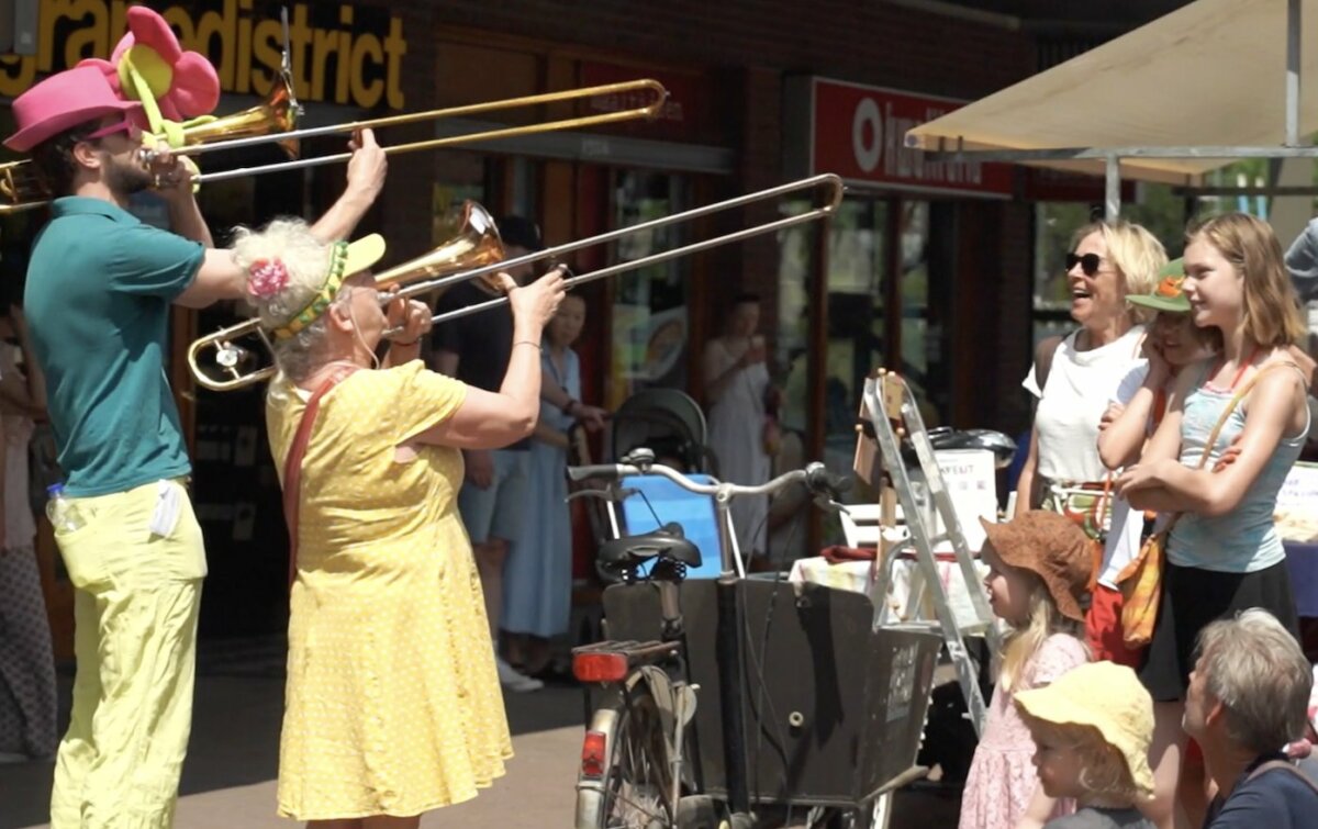 Buurtfestival fanfare