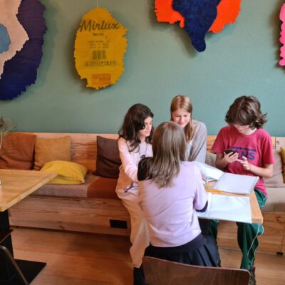 huiswerk in de huiskamer - Anja Oonk